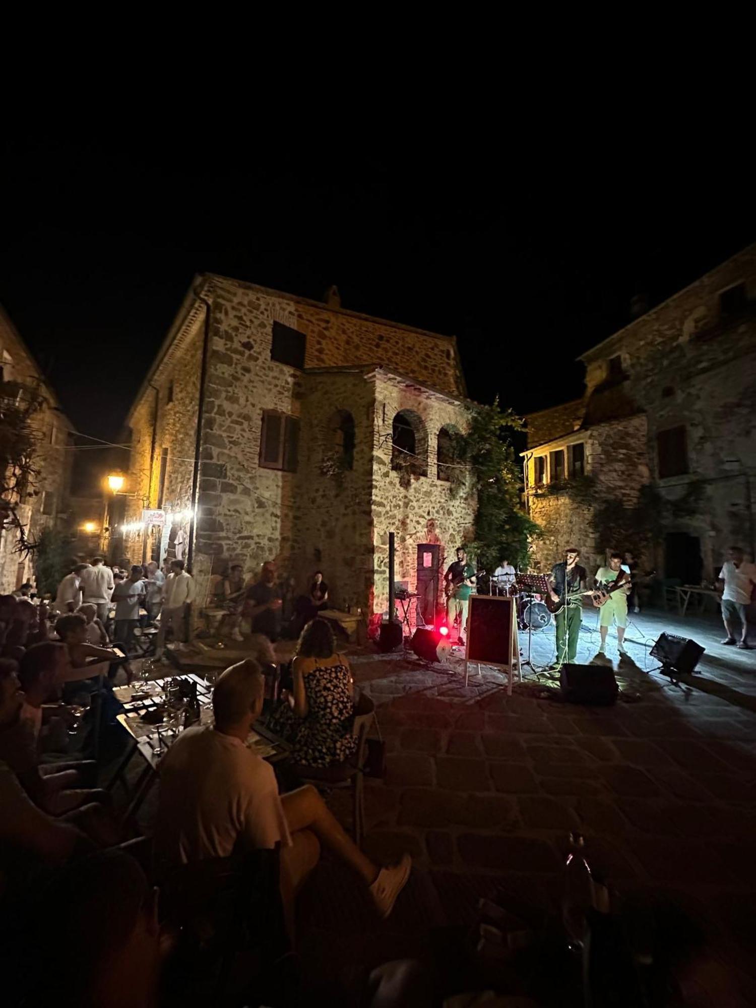 Casa Pruno Rosso Lejlighed Montemerano Eksteriør billede